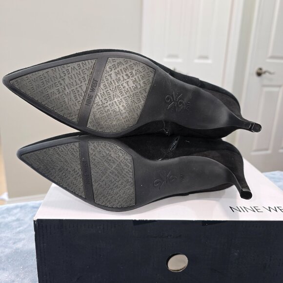 *Nine West* Women's Size 9.5M - DIAN9X9 Ankle Boot w/Gold Hardware, Black - NWB - Picture 4 of 9